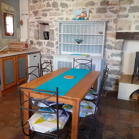 De Charme La Feniere 100m2, 3 Chambres, Clim, Piscine Chauffee * Joyeuse