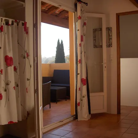 De Charme La Feniere 100m2, 3 Chambres, Clim, Piscine Chauffee